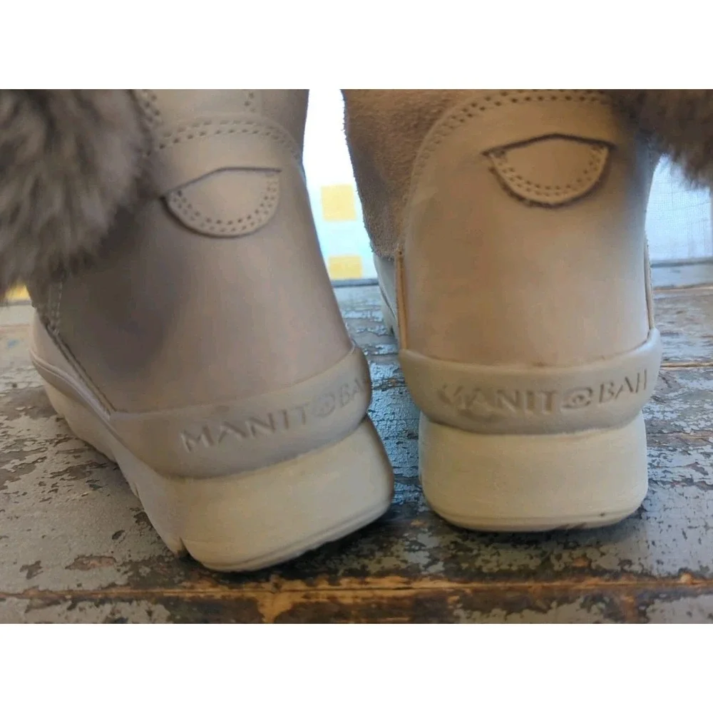 Manitobah Mukluks Waterproof Pacific Winter Boots V2 Womens Size 6 Oat Shearling